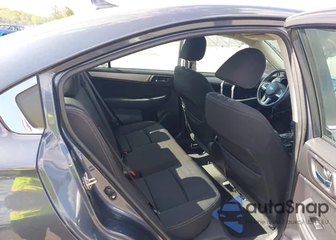 2017 Subaru Legacy 2.5I Premium z USA, uszkodzony, nr VIN 4S3BNAH67H3051417